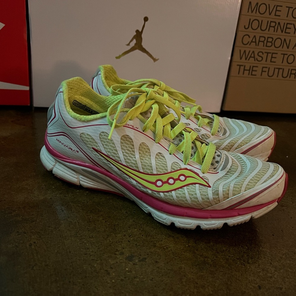 Women’s 8.5 Saucony Kinvara 3 shoes
